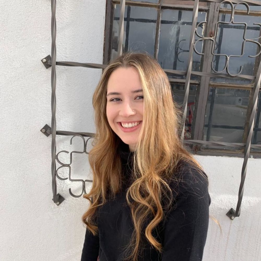 Meet your Posher, Claire